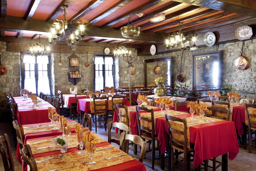 La Vieille Auberge Mont-Saint-Michel Bagian luar foto